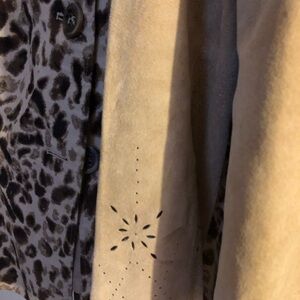 Size 4 Swede jacket 
Oh so pretty